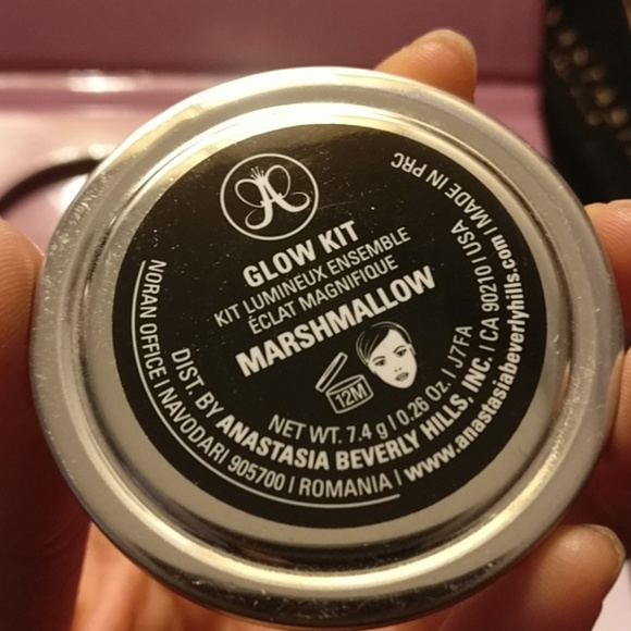 Anastasia Beverley Hills Glow Kit in Sugar - Picture 7 of 8